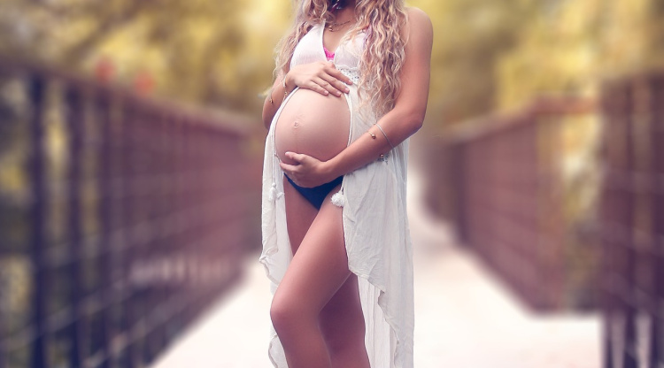 grossesse www.makemyutopia.com.jpg
